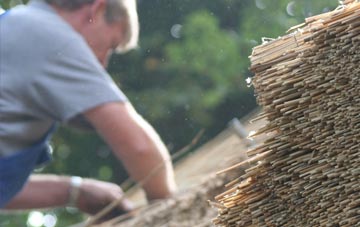 professional Rhyd Ddu thatchers